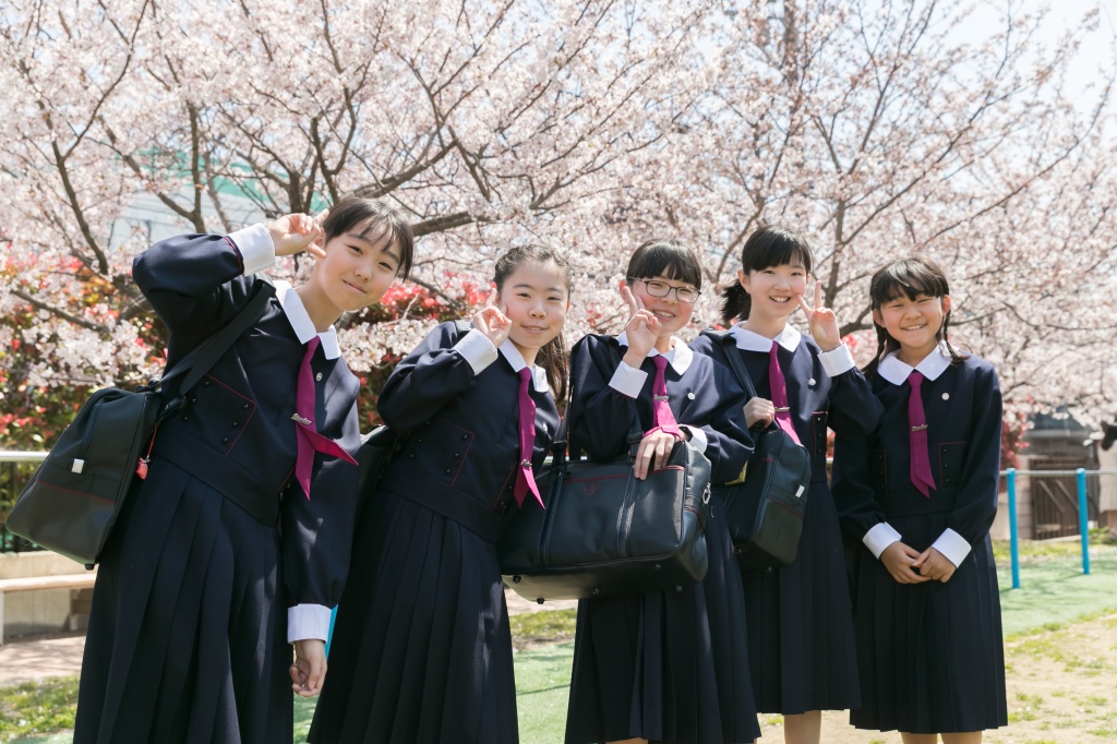 入学式2019 | Photo Report | 帝塚山学院中学校高等学校｜一人ひとりの、輝きの先へ。100年続く伝統を誇りに。中高一貫校。